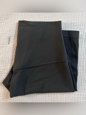 LULULEMON High Rise Align Leggings 8 inches Graphite Gray Size 4 - Like New